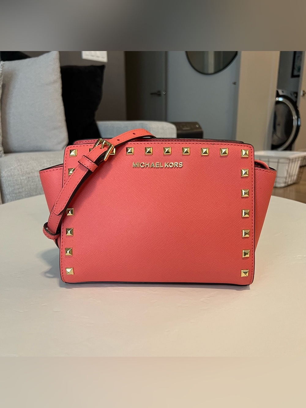 Michael Kors Selma Stud Medium Messenger
Crossbody Bag In Coral
